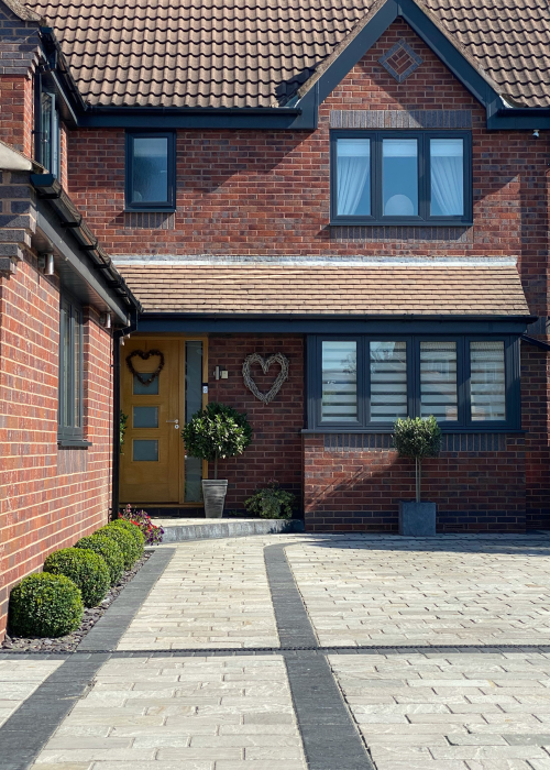 driveway with pattern in the paving